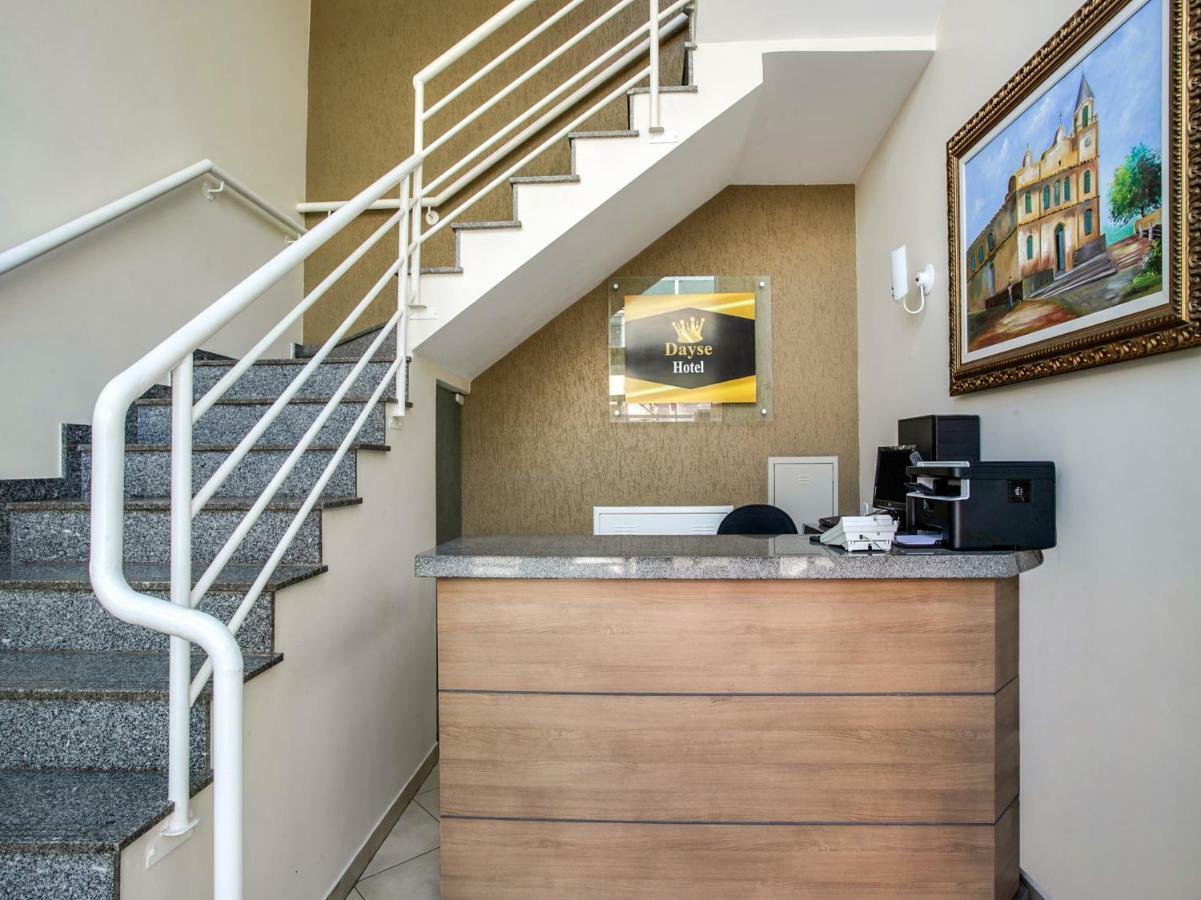 Oyo Hotel Dayse Santana de Parnaíba 外观 照片